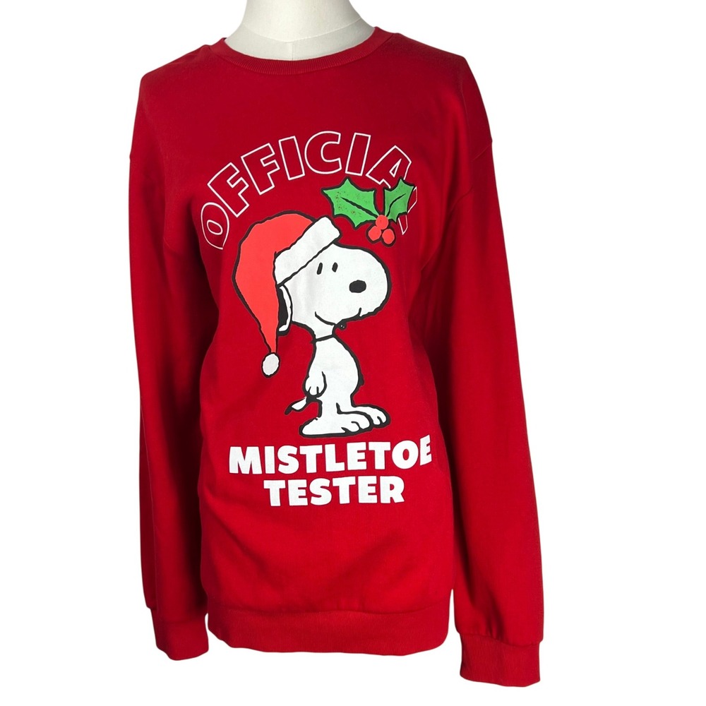 Peanuts Snoopy Mistletoe Red Christmas Sweatshirt XL‎ Classic Casual Holiday Fun